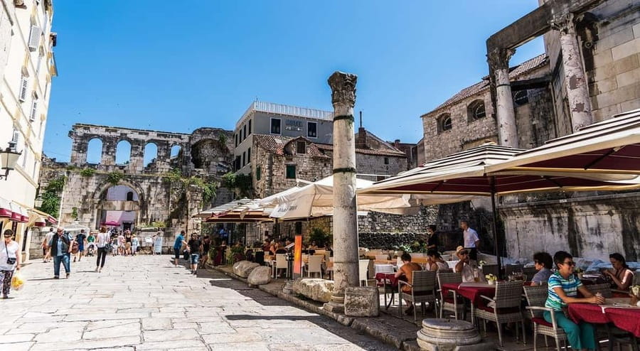 Diocletian's Palace and Old Town SMALL GROUP Walking Tour - Walking through the palace and medieval streets
