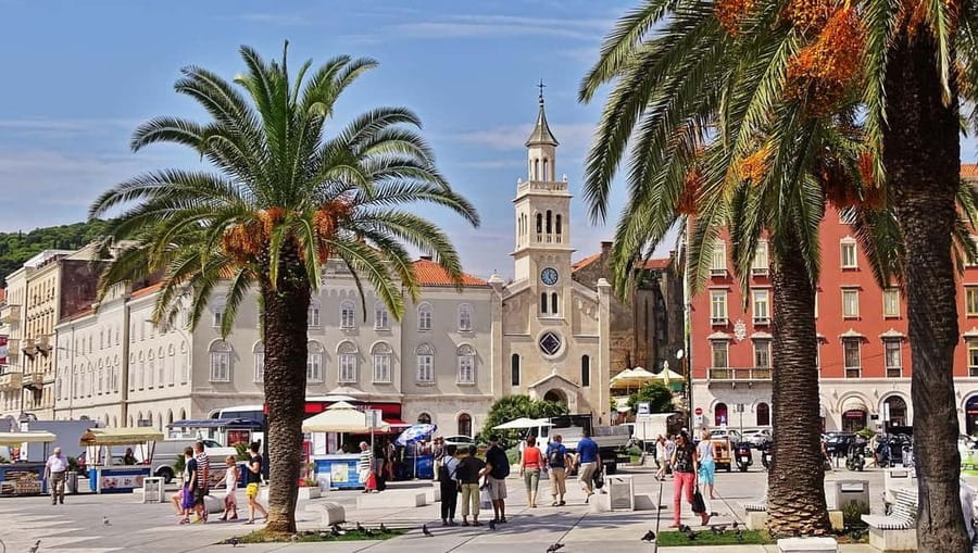 Diocletian's Palace and Old Town SMALL GROUP Walking Tour - Meeting beneath Gregory of Nin at the Golden Gate