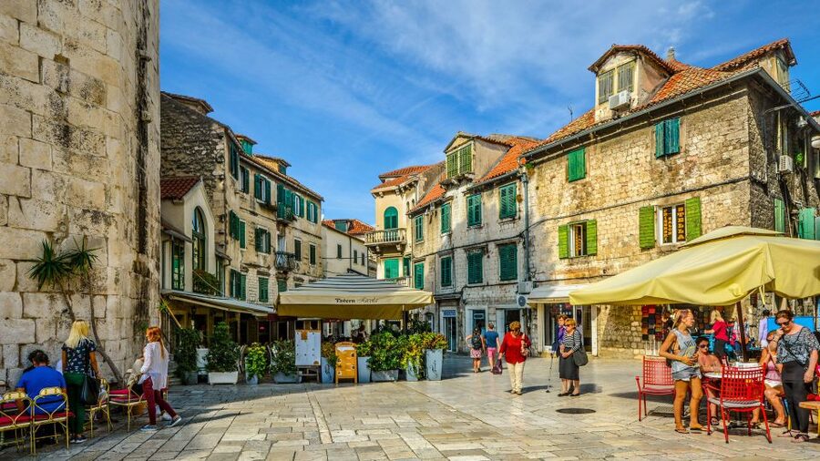 Discover The Old Town Split 1.5h walking Small group tour - Who should book this walk?
