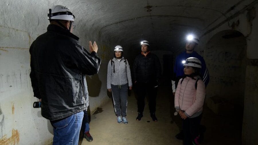 DISCOVERING THE UNKNOWN Extended WW2&UNDERGROUND tour - Who should book this experience?