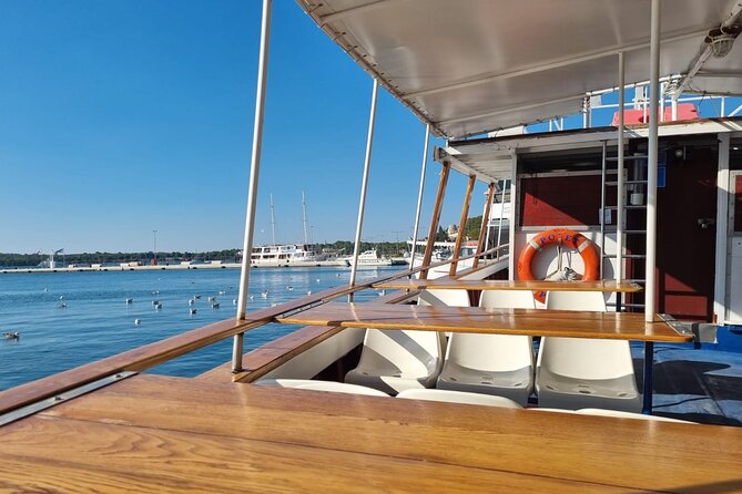 Dolphin & Sunset tour with Brijuni panorama - Dinner at sea with a choice of main course