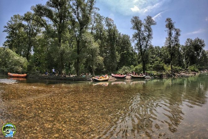 Drava Rafting Safari - The safety briefing and raft setup