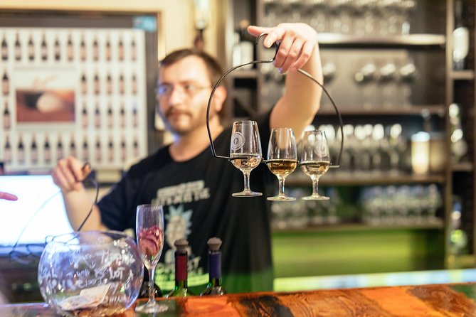 Drinks & Bites in Dubrovnik Private Tour - What the guide adds to the food