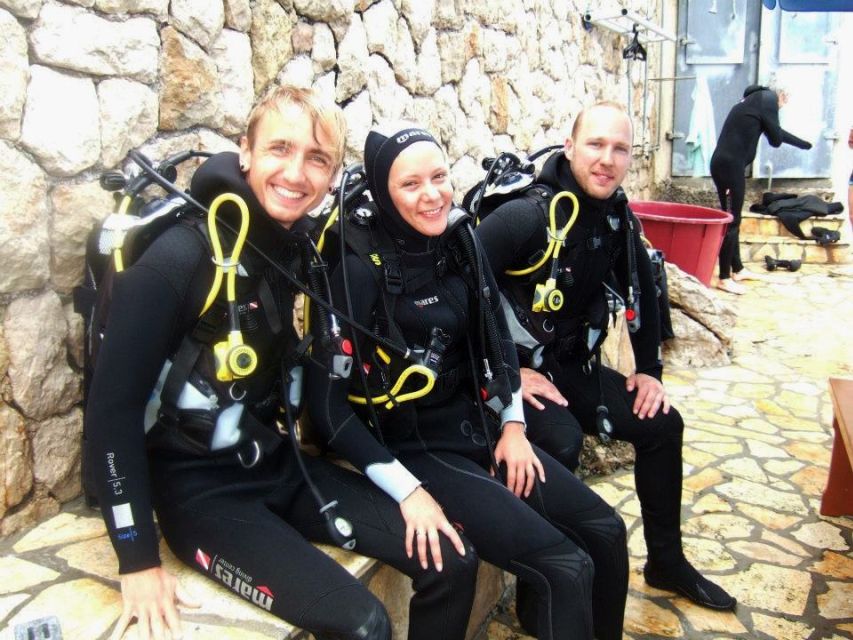 Dubrovnik 2-Hour Uncertified Divers Introductory Dive - The first 45 minutes: learning before entering the water