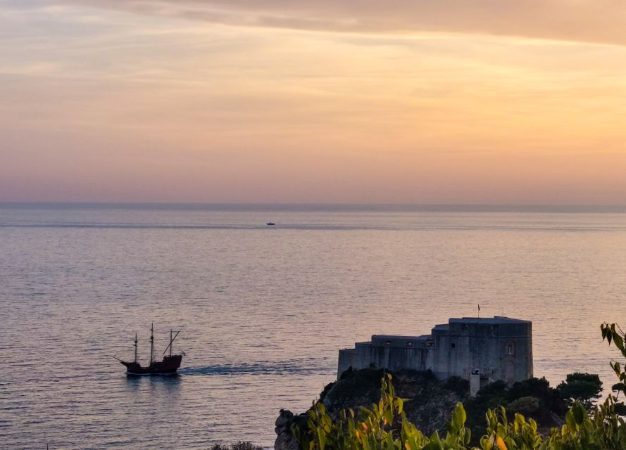 Dubrovnik: 2h Old Town Private Guided Tour - Reading Dubrovnik’s stone streets