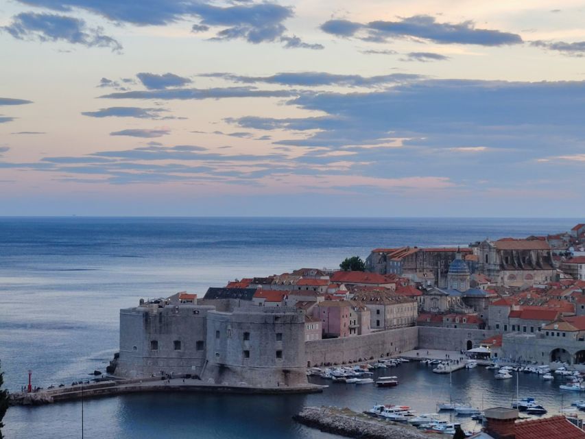 Dubrovnik: 2h Old Town Private Guided Tour - Bell Tower, Cathedral, and Onofrio’s Fountain