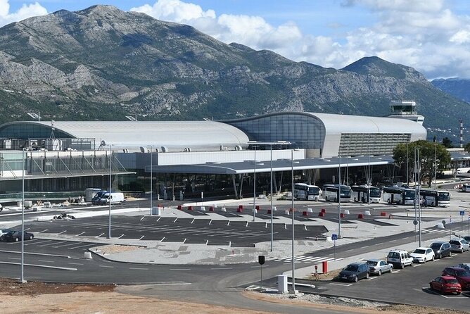 Dubrovnik airport to Dubrovnik city private transfer - The 35-minute drive into Dubrovnik