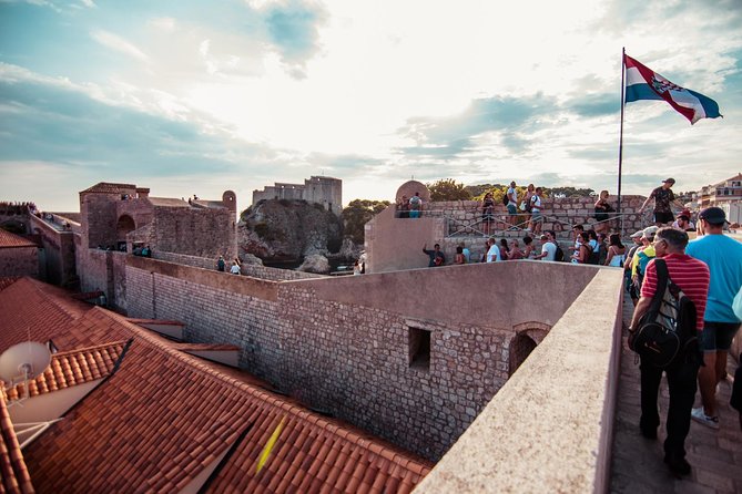 Dubrovnik: Ancient City Walls & Wars Walking Tour - Who should book this Dubrovnik wall walk?