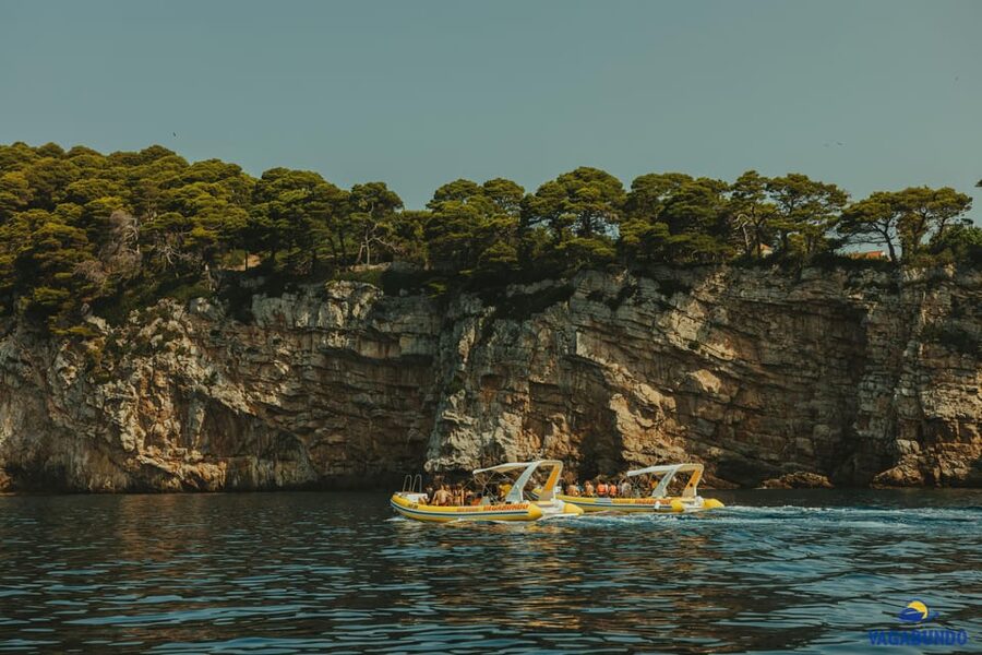 Dubrovnik: Blue Cave Afternoon Speedboat Tour with Drinks - Who should book this tour