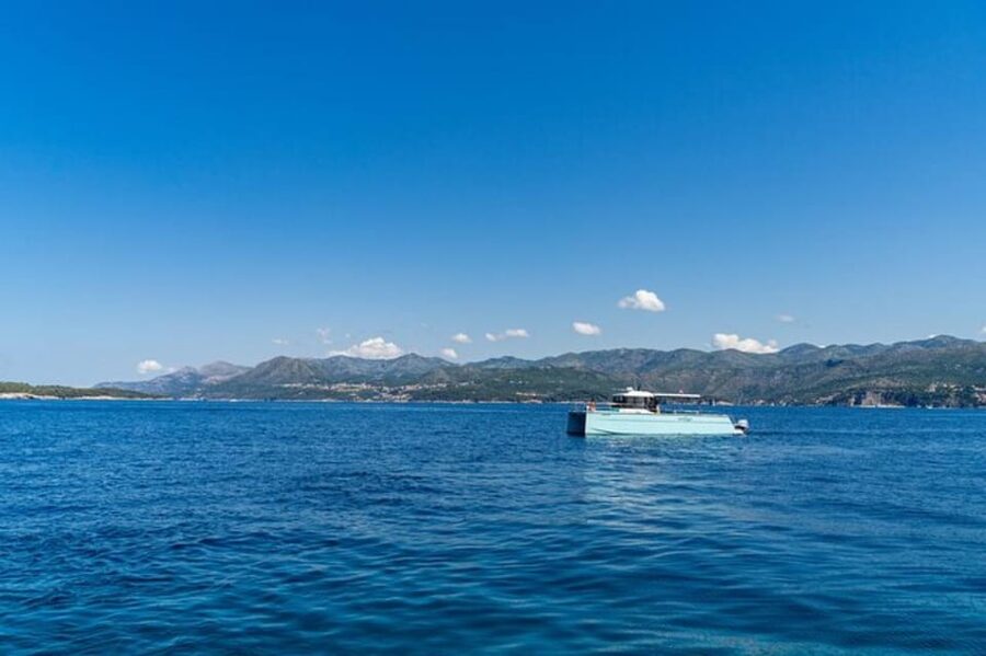 Dubrovnik: Blue Cave Catamaran Tour with Drinks and Snorkel - Key points to know before booking