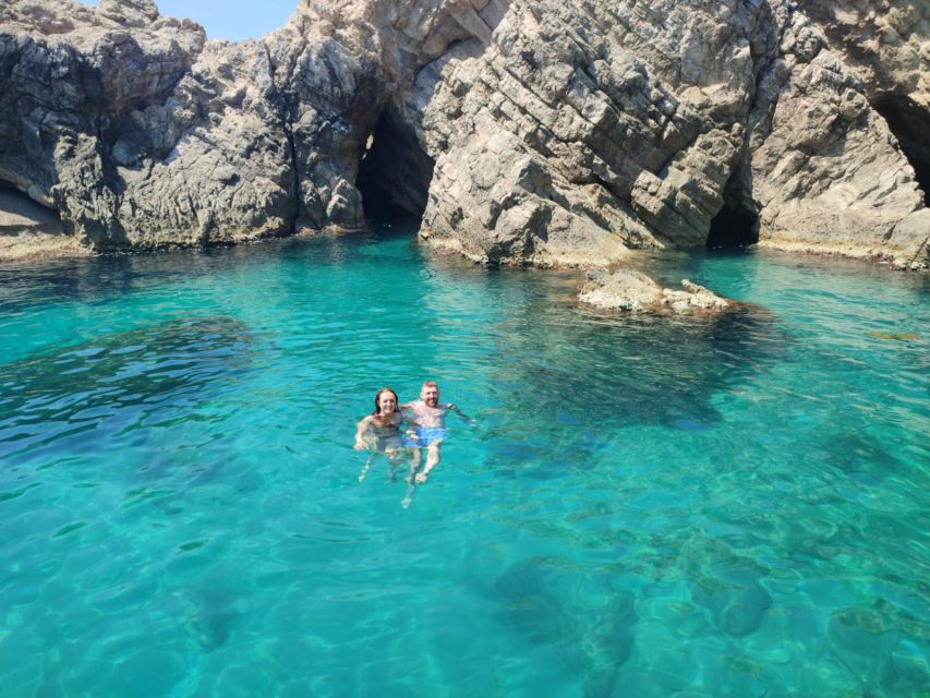Dubrovnik: Blue Cave & Sunj Beach Boat Tour with Drinks - Who should book this outing?