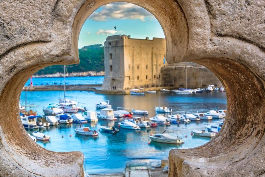 Dubrovnik: Cable Car, Walking Tour and City Walls Combo - Walking comfort, weather, and useful preparation