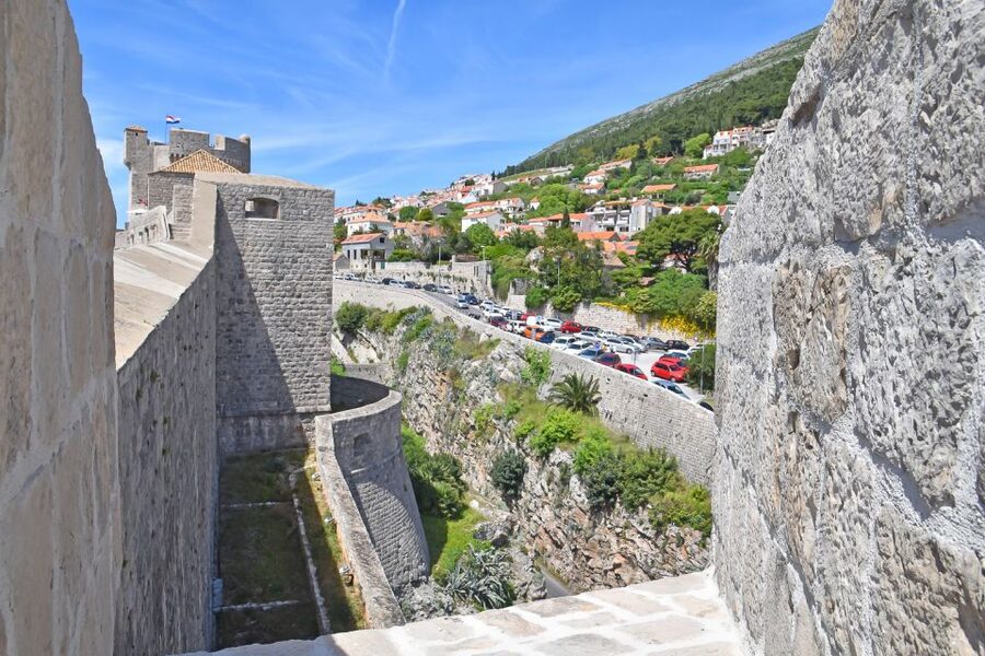 Dubrovnik: City Walls Early Morning or Sunset Walking Tour - Pile Gate and Stradun set the scene