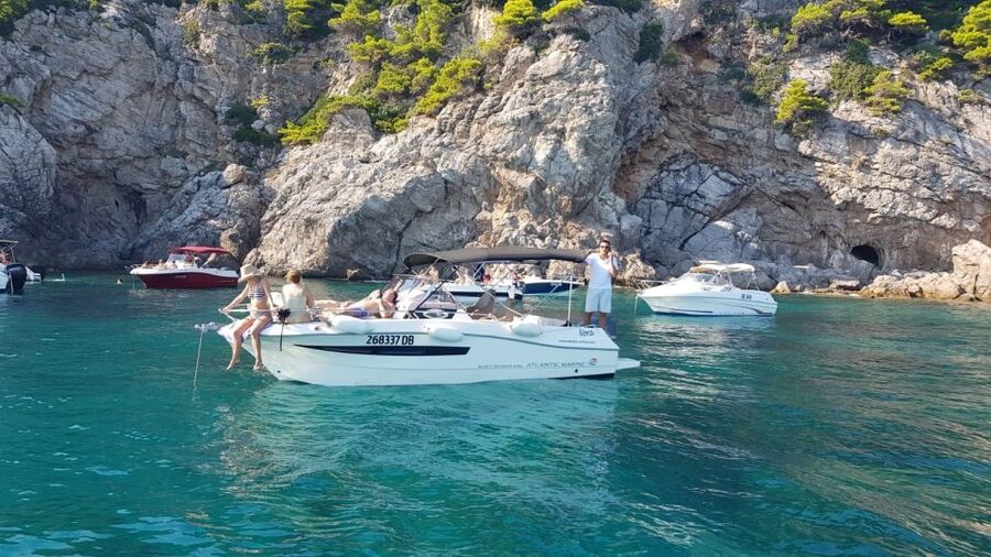 Dubrovnik: Elafiti Island Private Speedboat Tour - The crew, boat comfort, and service