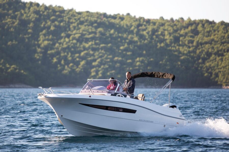 Dubrovnik: Elafiti Island Private Speedboat Tour - Šipan, wine, and the Skocibuha Castle