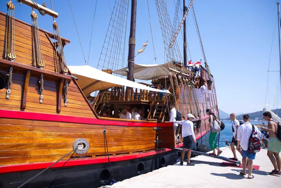 Dubrovnik: Elaphite Island Hopping Cruise on Karaka Ship - Should you book the Karaka Elaphite cruise?