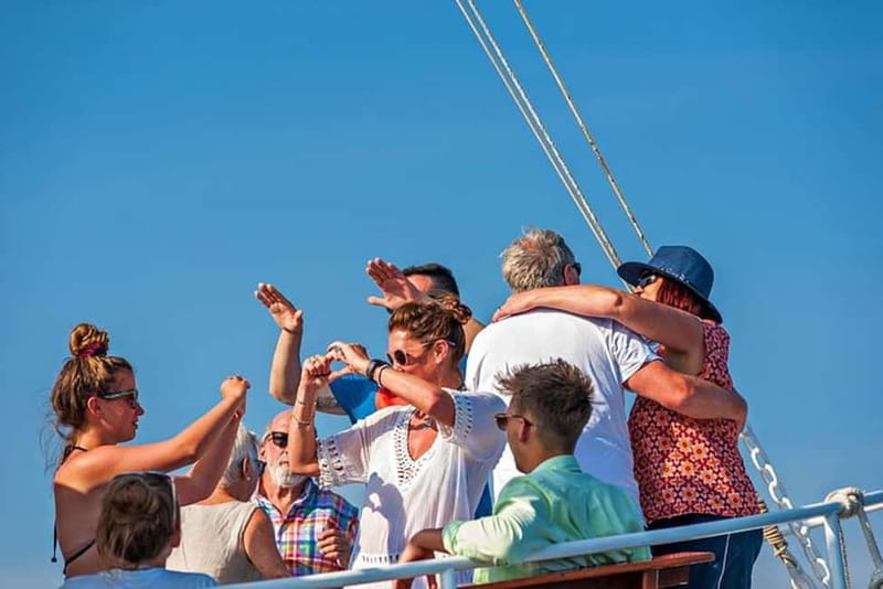 Dubrovnik: Elaphite Islands Cruise with Lunch and Drinks - What unlimited drinks really means here