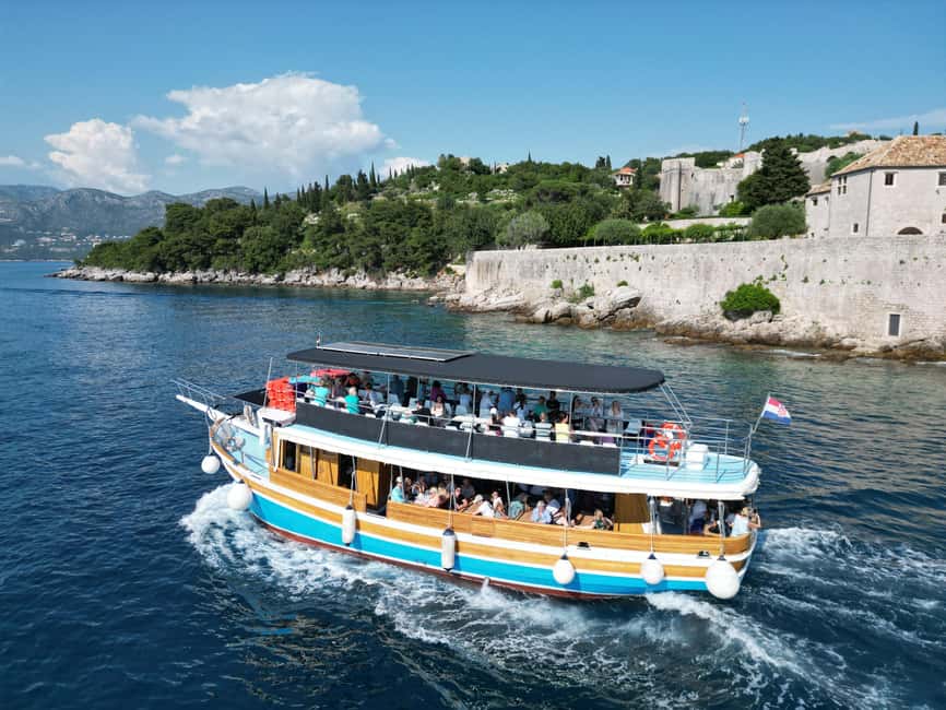 Dubrovnik: Elaphite Islands Cruise with Lunch and Drinks - Meeting the Emili beside the bus station