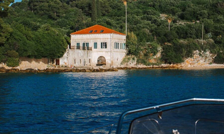 Dubrovnik:Elaphiti Islands and caves Private Speedboat Tour - Koločep offers one last island pause