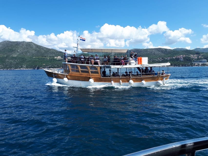 Dubrovnik: Elaphiti Islands Boat Cruise with Lunch & Drinks - Kolocep, the short first taste of island life