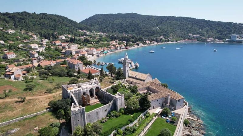 Dubrovnik: Elaphiti Islands Tour by Regina Maris with Lunch - Koločep: one hour for water and a small village
