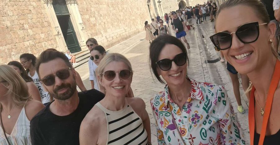 Dubrovnik: Explore Dubrovnik Old Town Walking Tour - Seeing daily life inside the walls