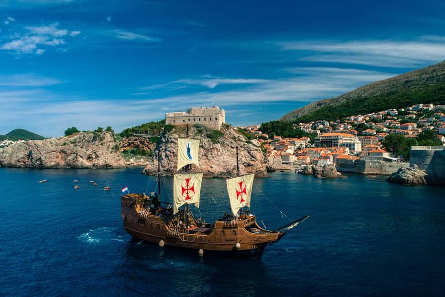 Dubrovnik: Galleon Sunset Cruise with a Live Guide & Drink - Your welcome drink and first look at the ship