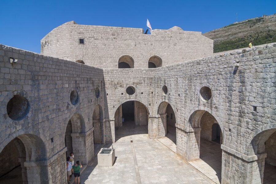 Dubrovnik: Game of Thrones Walking, Car and Boat Tour - Starting near Pile Gate and entering King’s Landing