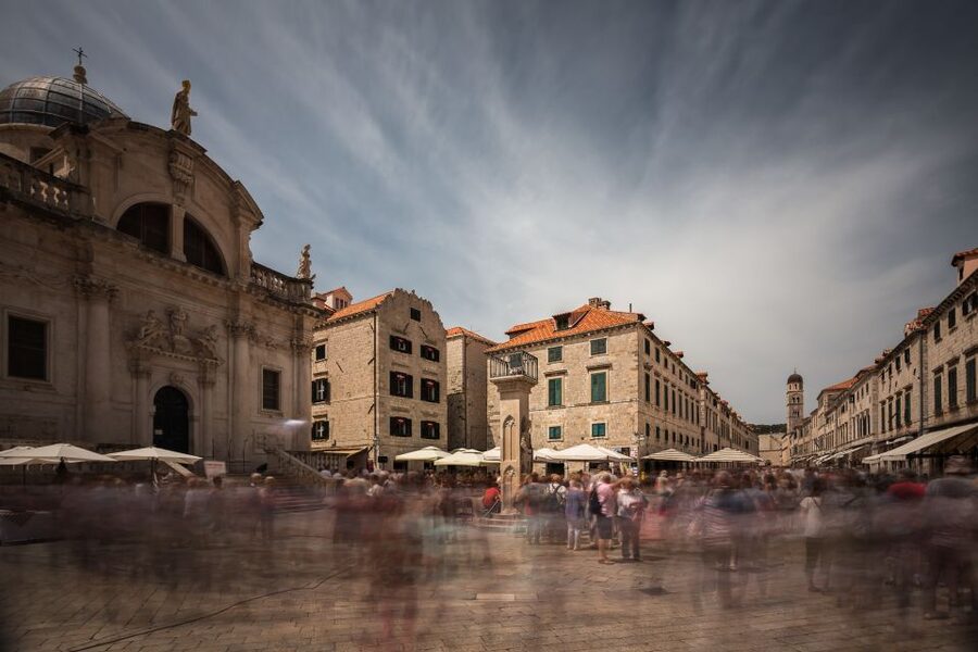 Dubrovnik Gastronomy: 3-Hour Food and Wine Tour - The first restaurant stop: a gentle introduction