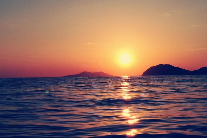 Dubrovnik: Golden Hour Sunset Cruise with Drinks - A small boat can make the evening feel personal