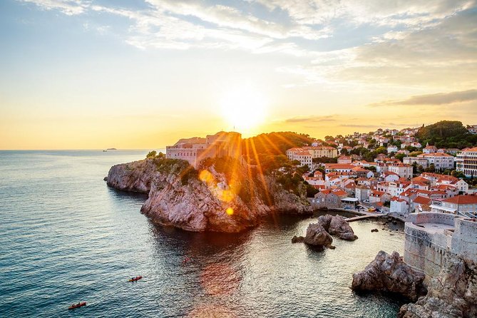 Dubrovnik: Golden Hour Sunset Cruise with Drinks - Mechanical reliability and weather planning