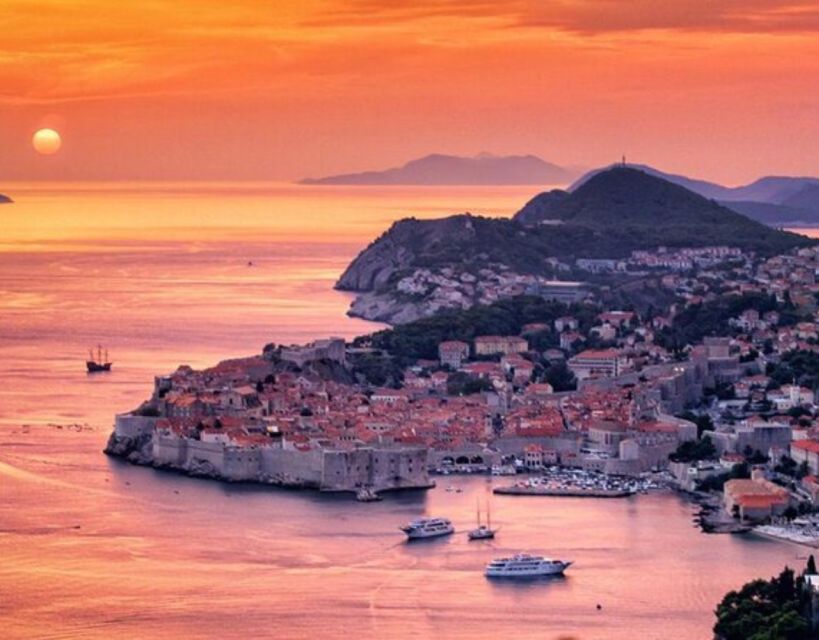 Dubrovnik: Golden Hour Sunset Cruise - Leaving from the Old City port
