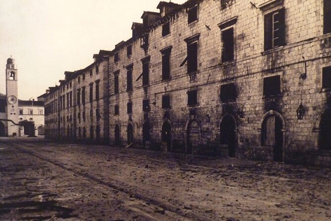 Dubrovnik Homeland War Private Tour - Gundulić Square and the former seat of government