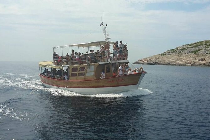 Dubrovnik Islands Boat Tour with Lunch and Unlimited Drinks - Lopud for beach time and old stone details