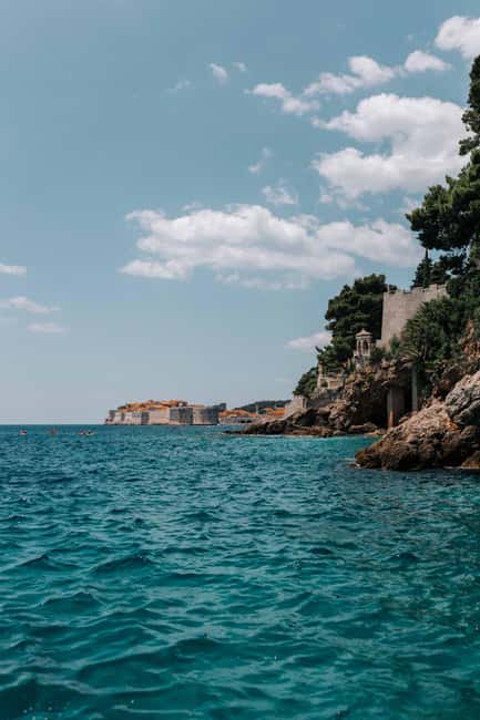 Dubrovnik: Kayak Rental - Lokrum Island requires a stronger two-hour plan