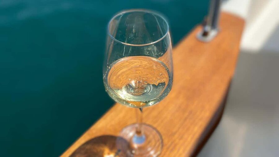 Dubrovnik: Lucky Boat Tour - Elaphite Islands and Blue Cave - Šipan is the optional food and wine extension