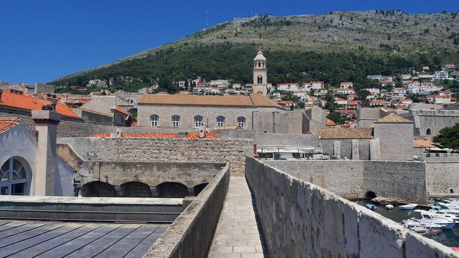 Dubrovnik: Old Town & City Walls Guided Tours Combo - Who will get the most from this combo