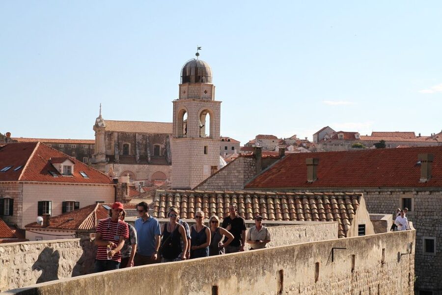 Dubrovnik: Old Town & City Walls Guided Tours Combo - Orlando’s Column and Rector’s Palace