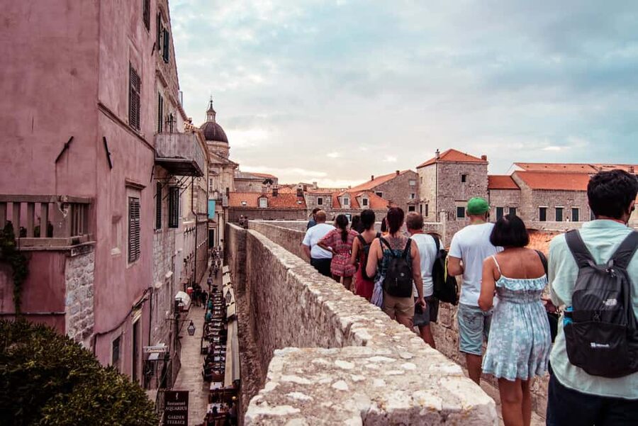 Dubrovnik: Old Town & City Walls Guided Tours Combo - Timing, heat, and the physical effort
