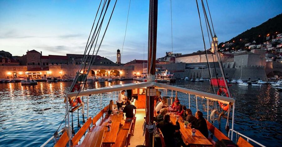 Dubrovnik: Old Town Cruise with Lunch - Lokrum Island and the swimming stop