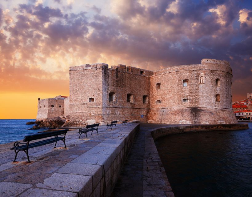 Dubrovnik: Old Town Highlights Guided Evening Walking Tour - Why Dubrovnik feels different in the evening