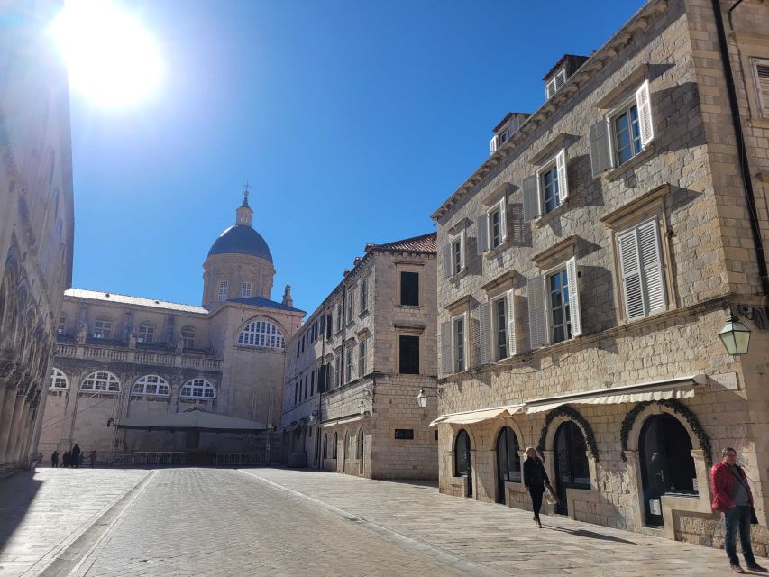 Dubrovnik: Old Town Highlights Tour with Audio Guide - What this Dubrovnik audio tour really offers