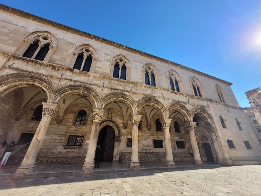 Dubrovnik: Old Town Highlights Tour with Audio Guide - Walking the old streets at your own pace