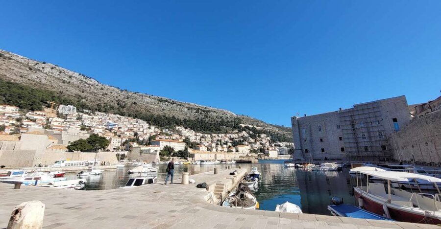 Dubrovnik: Old Town Highlights Tour with Audio Guide - Audio quality and the need for headphones