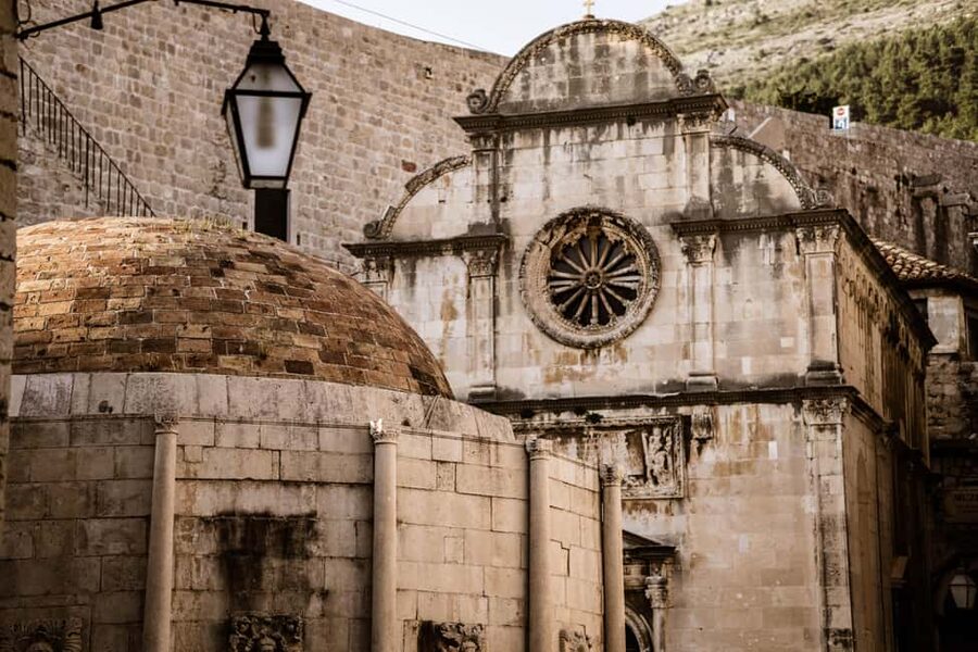 Dubrovnik Old Town History Tour: Early & Late Start - Stradun: Dubrovnik’s grand central street