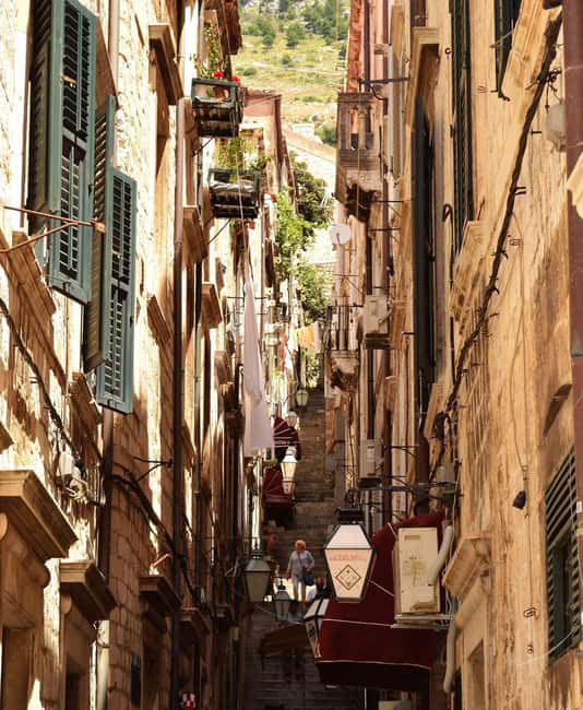 Dubrovnik Old Town History Tour: Early & Late Start - Finishing near the harbor