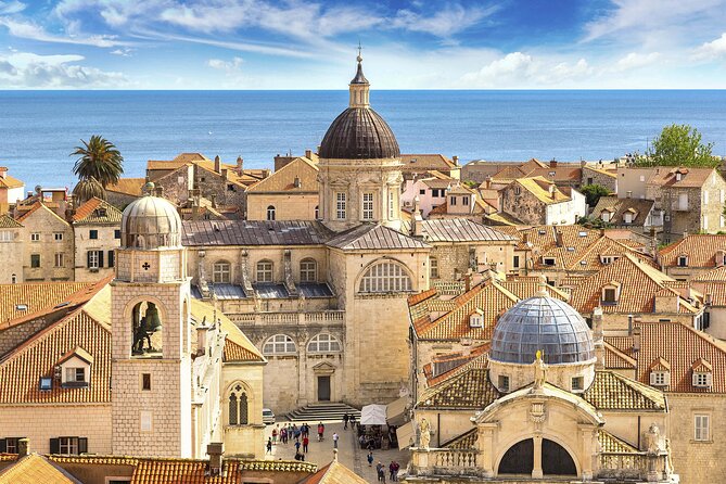 Dubrovnik Old Town Walking Tour with Audioguide - How the audio guide works in real life
