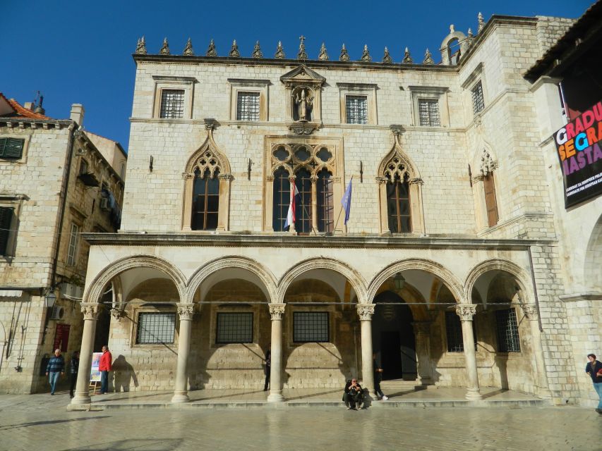 Dubrovnik: Panoramic Ride and Old Town Guided Walking Tour - Climbing Mt. Srđ for Dubrovnik’s signature view