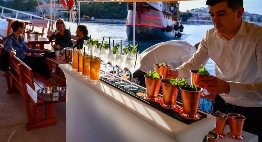 Dubrovnik: Panoramic Sunset Cocktail Cruise Around Old Town - What happens when the weather turns