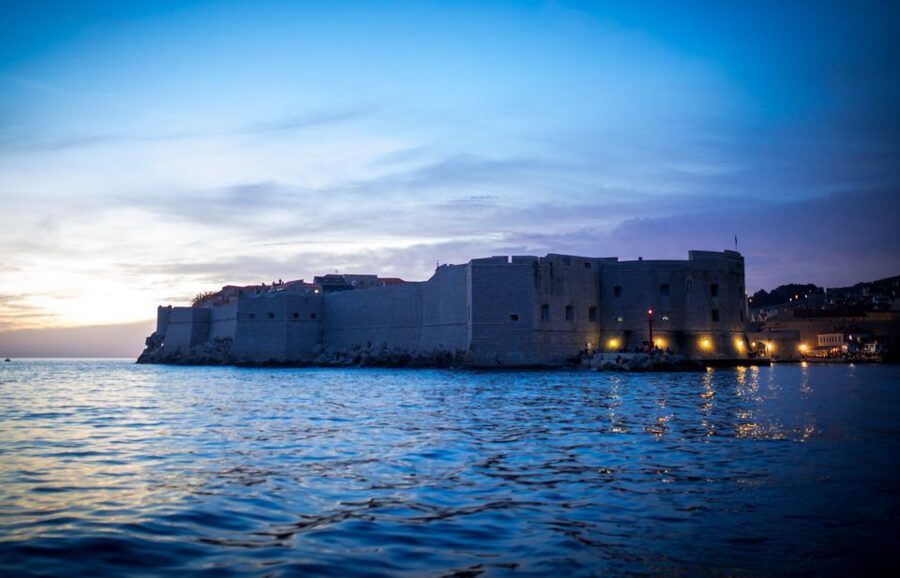 Dubrovnik: Panoramic Sunset Cocktail Cruise Around Old Town - Boarding the white Slavija in the Old Port